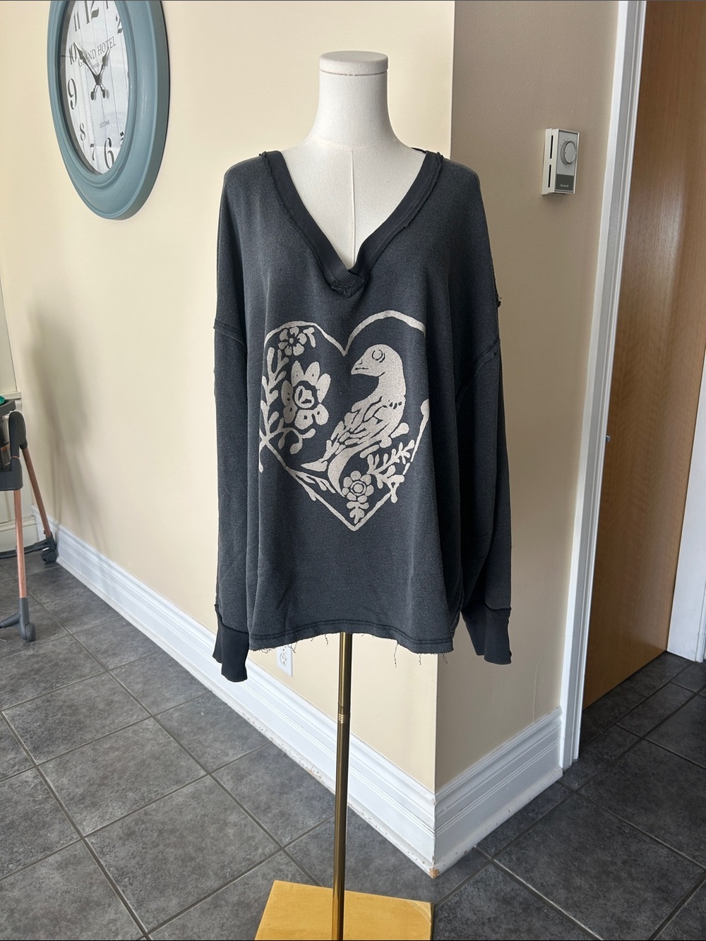 FREE PEOPLE Venice Oversize Cotton Blend Graphic Sweatshirt size extra large - Picture 6 of 9